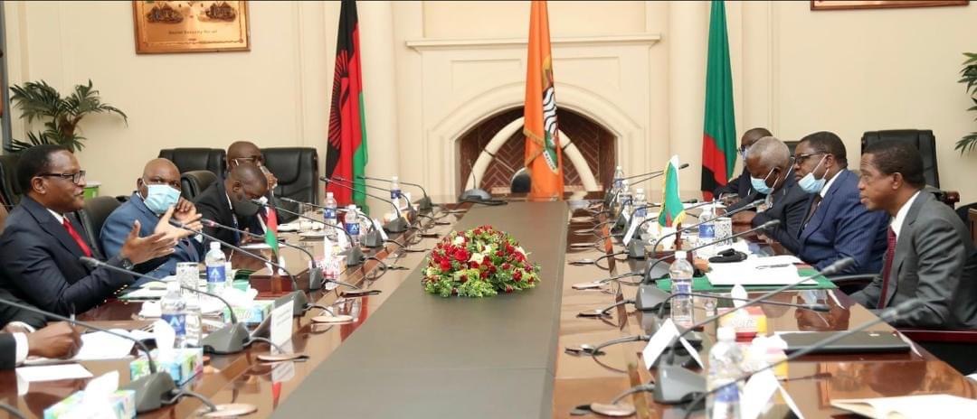 President Lungu salutes Malawi supremo Chakwera for Zambia visit 1 Malawi leader Lazarus Chakwera (left) in a meeting with Zambia counterpart Edgar Lungu (right)