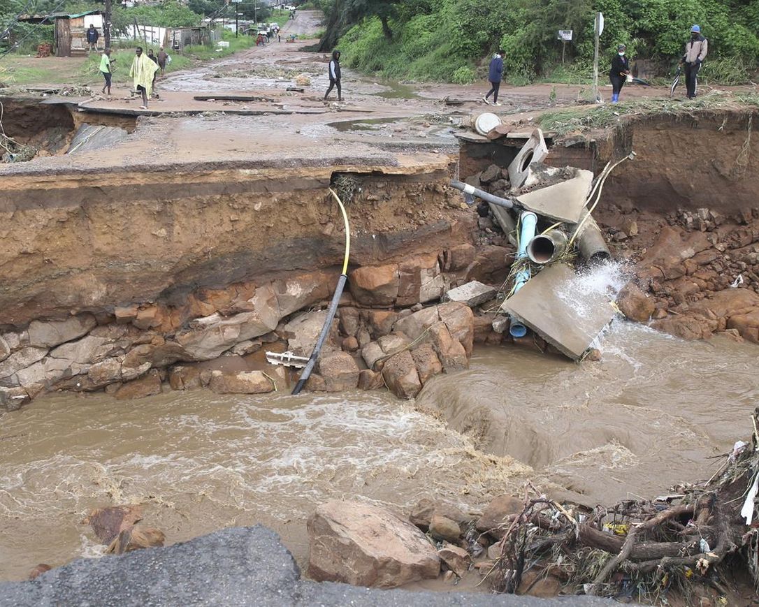 KwaZulu-Natal death toll continue to rise after floods 1 KwaZulu-Natal floods